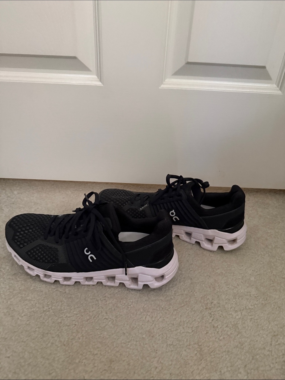 On Running Women’s Black Athletic Running Shoes with White Soles - Picture 5 of 7